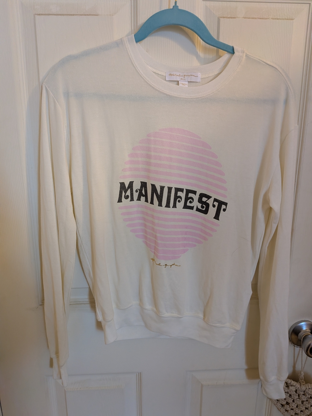 Spiritual Gangster Cream "Manifest" Graphic Long-Sleeve Lightweight Sweatshirt